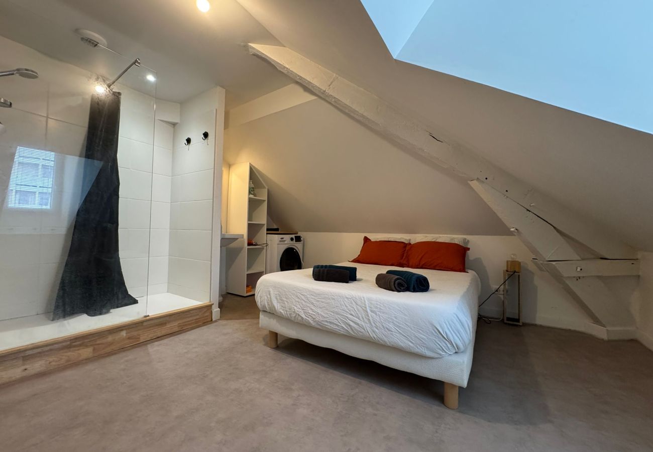 Appartement à Brive-la-Gaillarde - Villa Chadourne - L'Amour et le Sablier - 1 Chambr