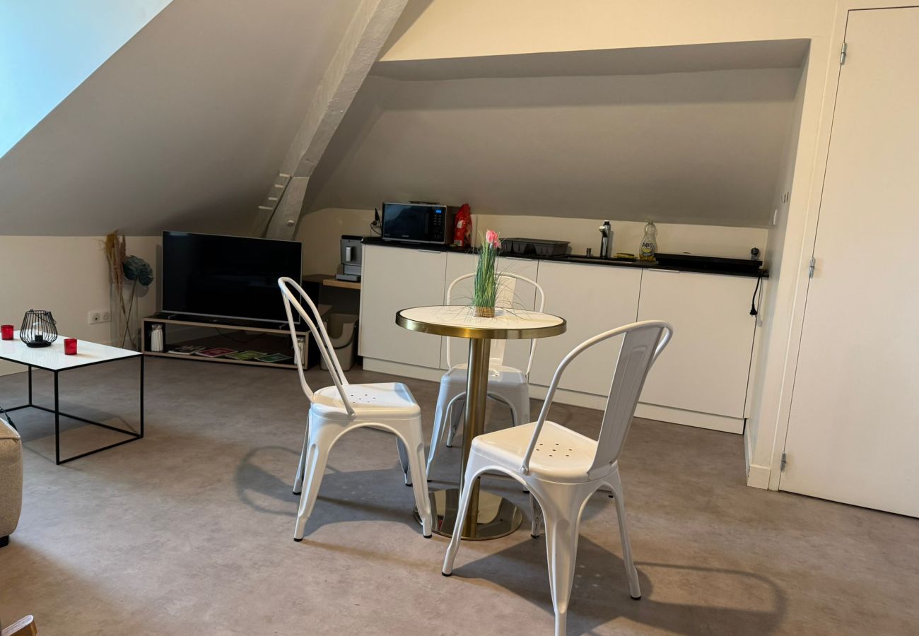 Appartement à Brive-la-Gaillarde - Villa Chadourne - L'Amour et le Sablier - 1 Chambr