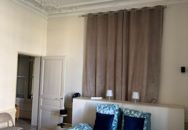 Studio à Brive-la-Gaillarde - Villa Chadourne - Chambre Accords Studio à Brive-la-Gaillarde - Villa Chadourne - Chambre Accords