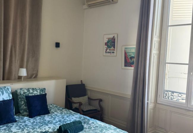 Studio à Brive-la-Gaillarde - Villa Chadourne - Chambre Accords Studio à Brive-la-Gaillarde - Villa Chadourne - Chambre Accords