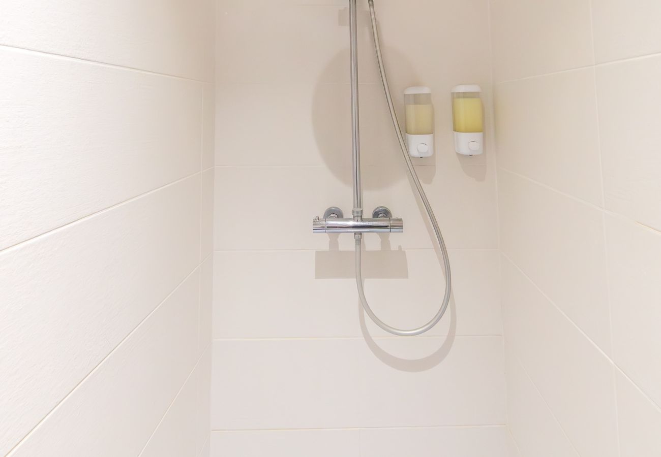 Studio à Brive-la-Gaillarde - Villa Chadourne - Chambre Accords