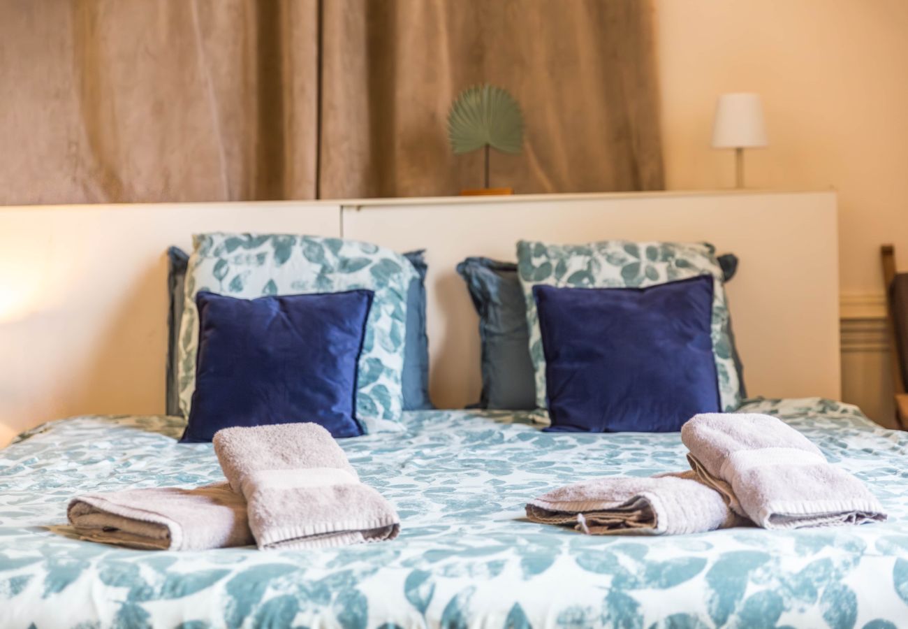 Studio à Brive-la-Gaillarde - Villa Chadourne - Chambre Accords