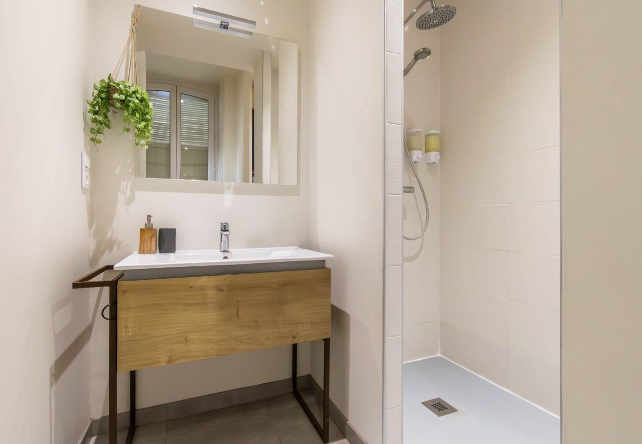 Studio à Brive-la-Gaillarde - Villa Chadourne - Chambre Accords