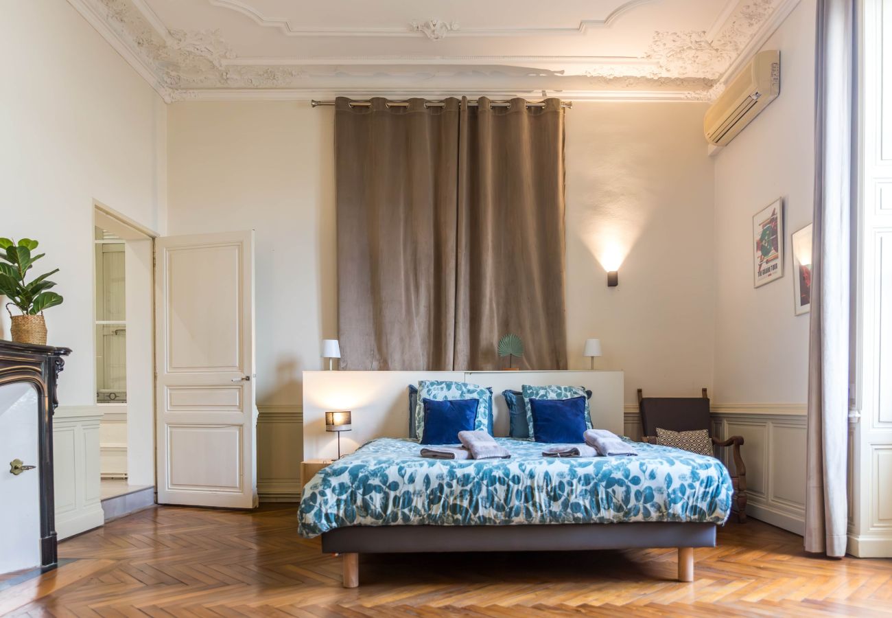 Studio à Brive-la-Gaillarde - Villa Chadourne - Chambre Accords