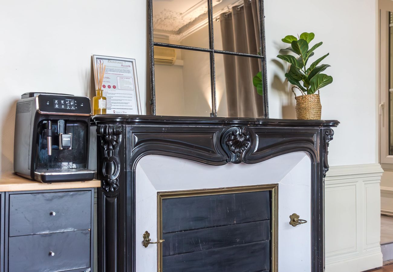 Studio à Brive-la-Gaillarde - Villa Chadourne - Chambre Accords