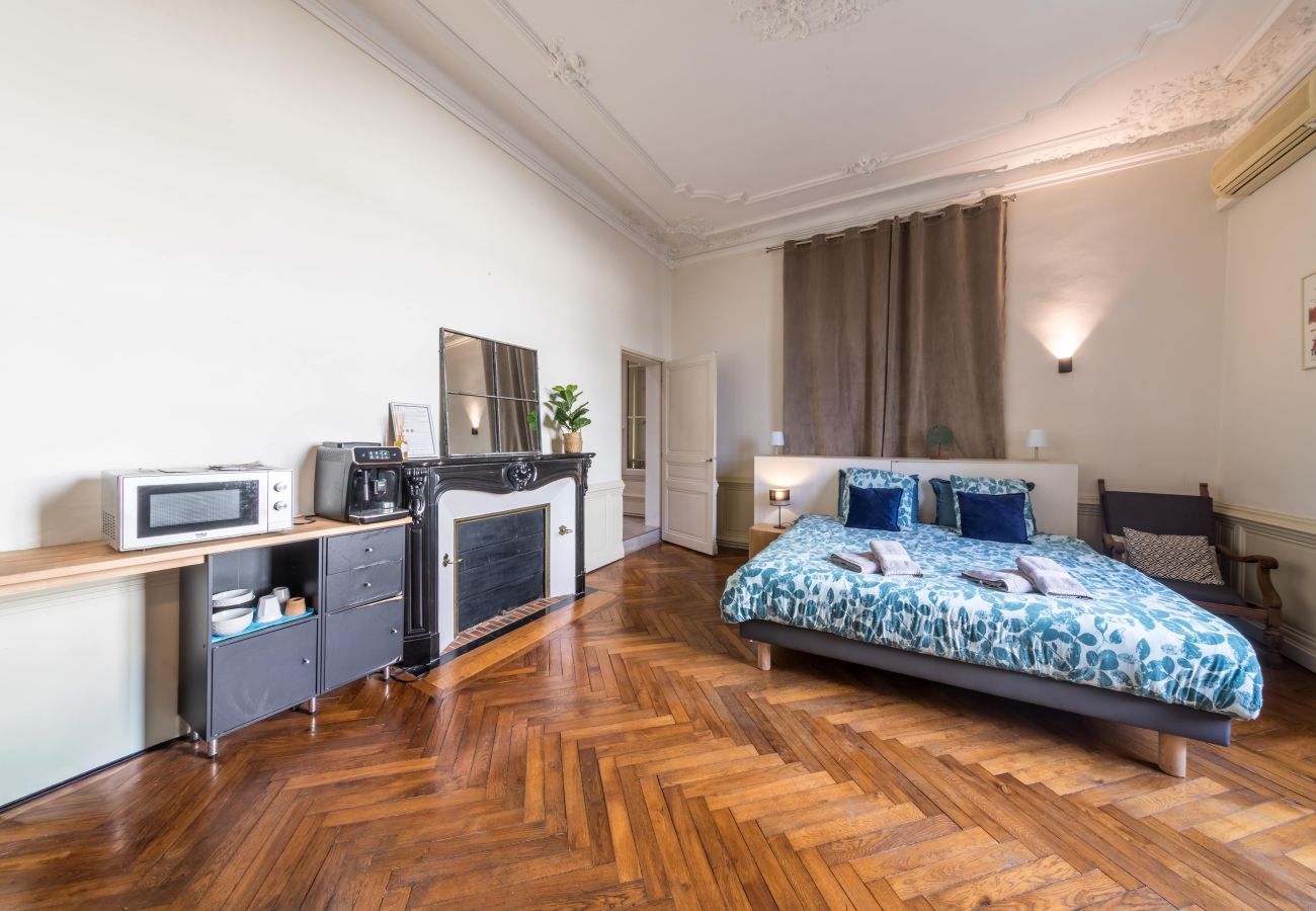 Studio à Brive-la-Gaillarde - Villa Chadourne - Chambre Accords