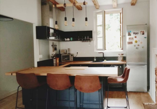 Appartement à Tulle - Sur le Quai d'Aristide - 1 Chambre Appartement à Tulle - Sur le Quai d'Aristide - 1 Chambre