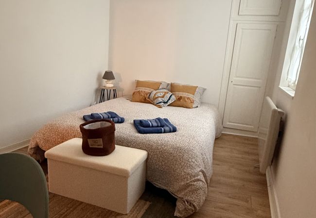 Appartement à Tulle - Sur le Quai d'Aristide - 1 Chambre Appartement à Tulle - Sur le Quai d'Aristide - 1 Chambre