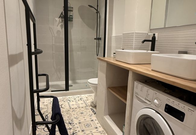 Appartement à Tulle - Sur le Quai d'Aristide - 1 Chambre Appartement à Tulle - Sur le Quai d'Aristide - 1 Chambre