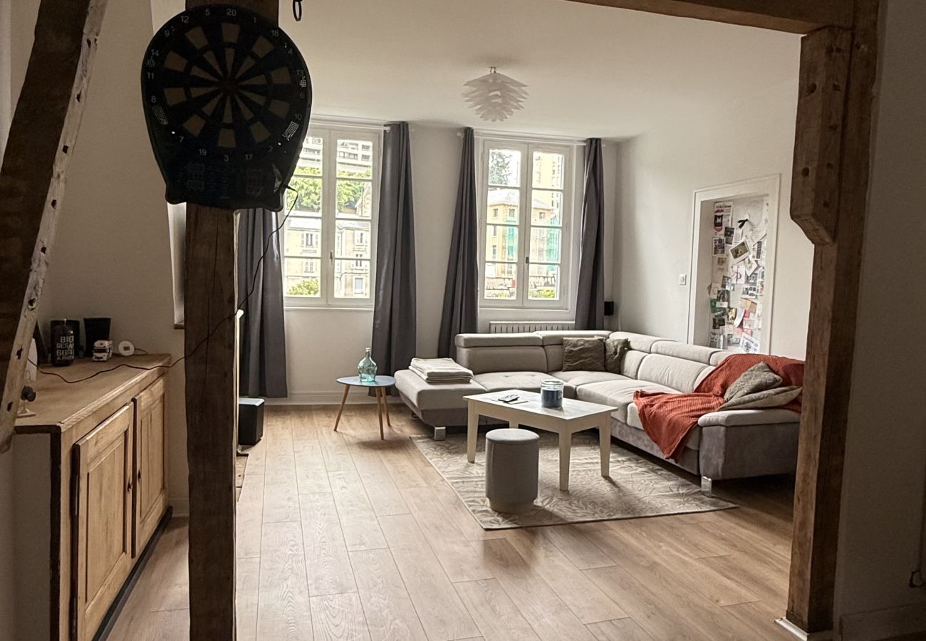 Appartement à Tulle - Sur le Quai d'Aristide - 1 Chambre Appartement à Tulle - Sur le Quai d'Aristide - 1 Chambre