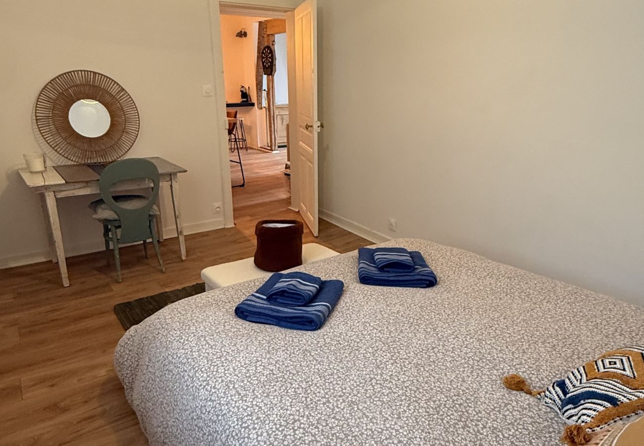 Appartement à Tulle - Sur le Quai d'Aristide - 1 Chambre Appartement à Tulle - Sur le Quai d'Aristide - 1 Chambre