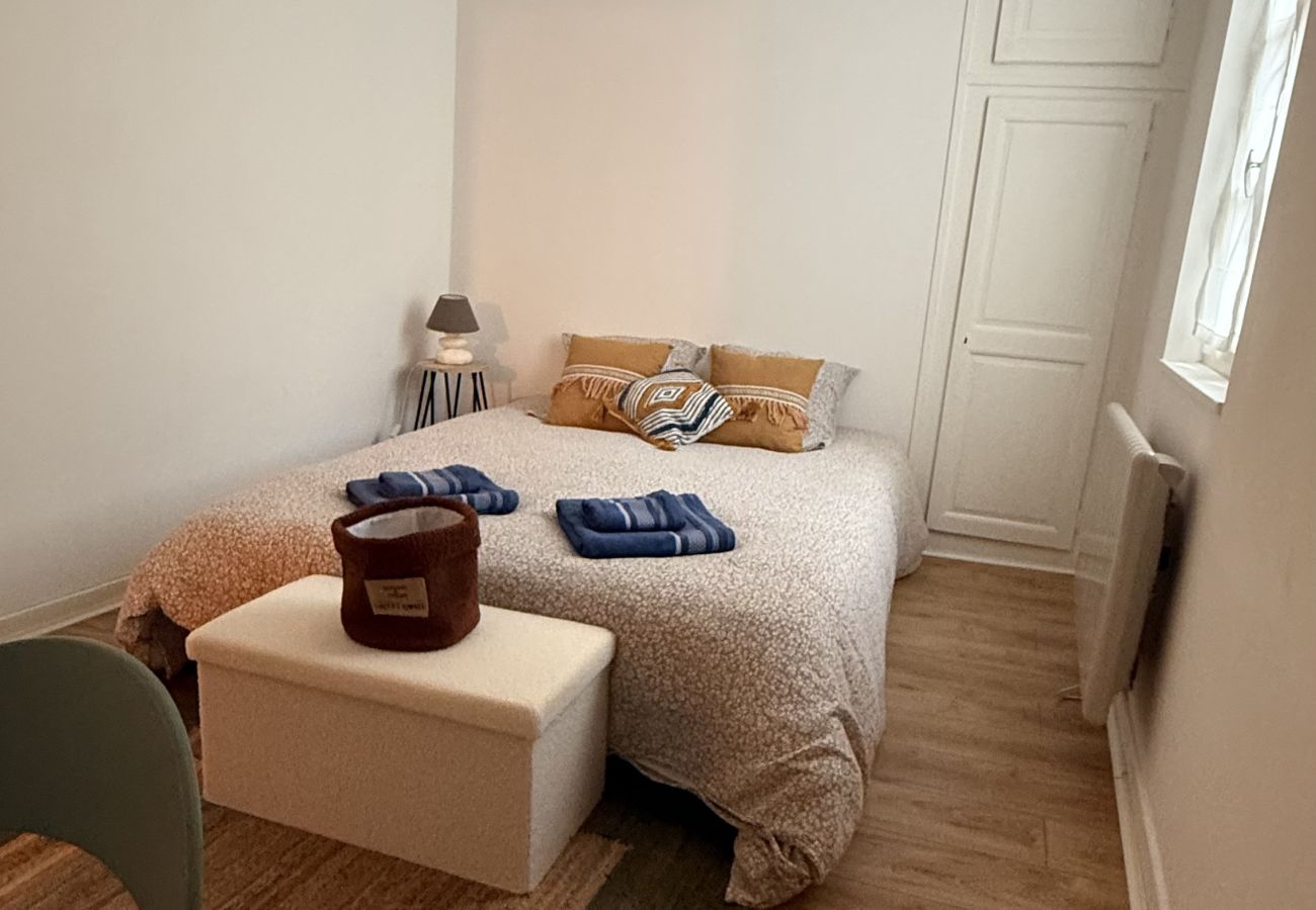 Appartement à Tulle - Sur le Quai d'Aristide - 1 Chambre Appartement à Tulle - Sur le Quai d'Aristide - 1 Chambre