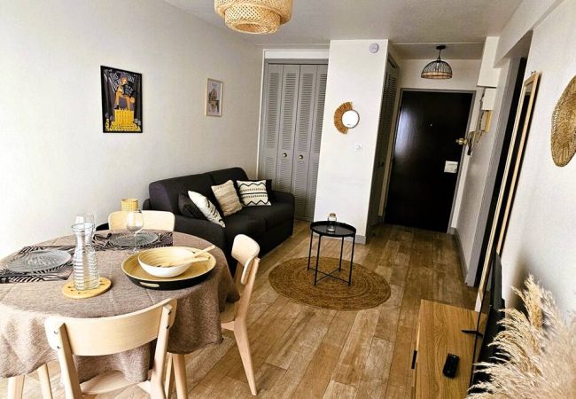 Studio à Brive-la-Gaillarde - La Pause Tulliste Studio à Brive-la-Gaillarde - La Pause Tulliste