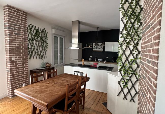 Villa à Brive-la-Gaillarde - L' Atypique Briviste - Villa Montyon