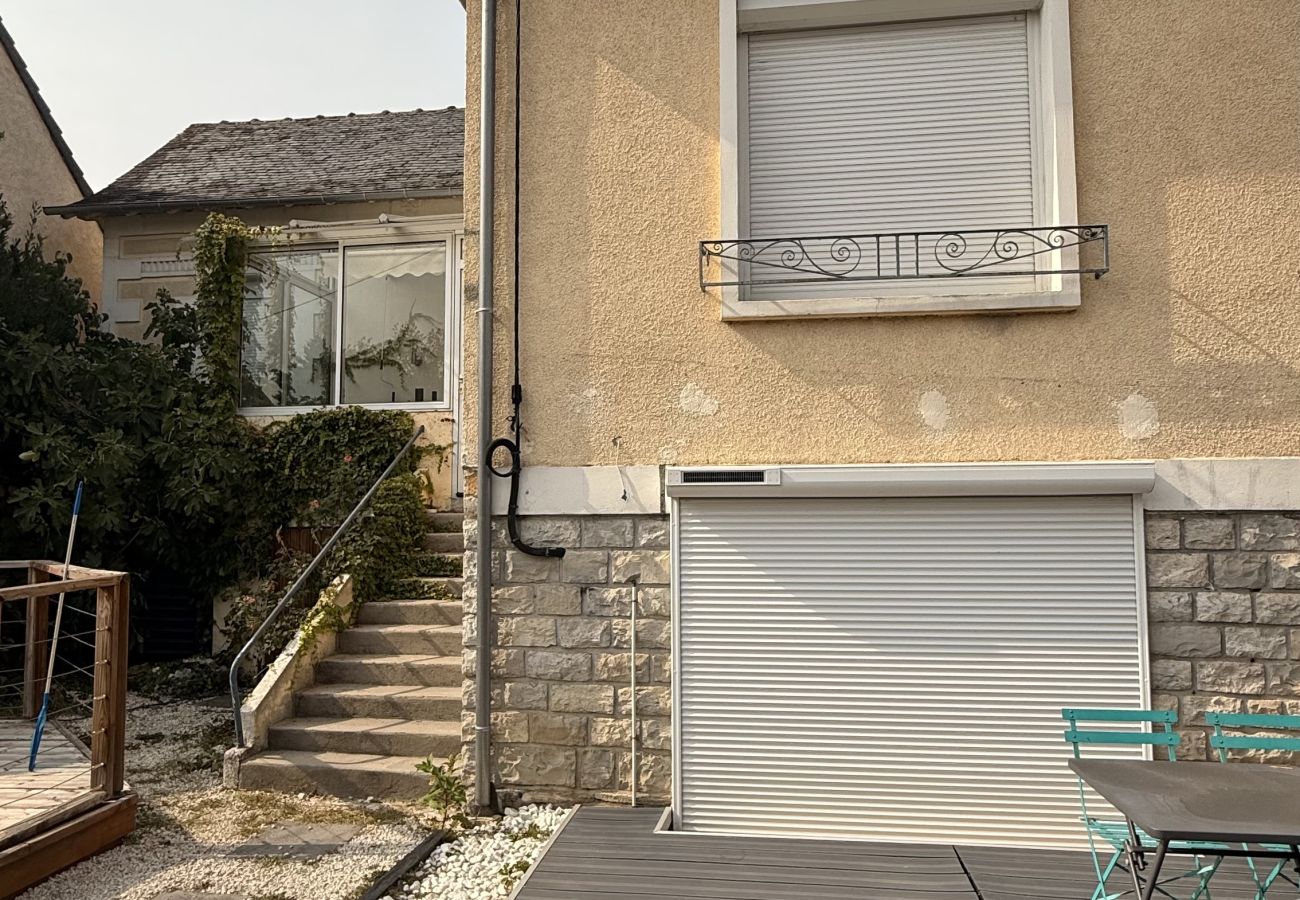 Villa à Brive-la-Gaillarde - L'Atypique Briviste - Villa Montyon Villa à Brive-la-Gaillarde - L'Atypique Briviste - Villa Montyon