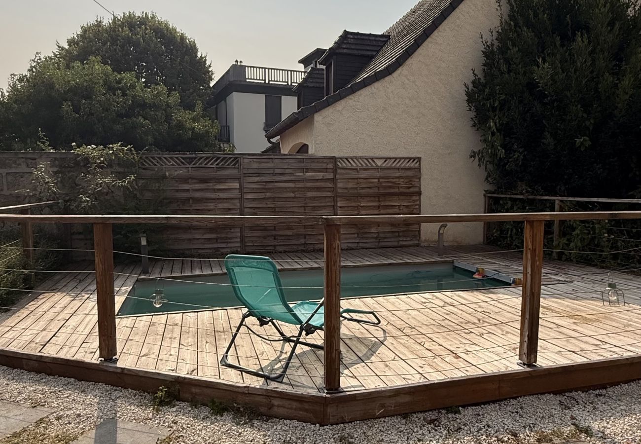Villa à Brive-la-Gaillarde - L'Atypique Briviste - Villa Montyon Villa à Brive-la-Gaillarde - L'Atypique Briviste - Villa Montyon