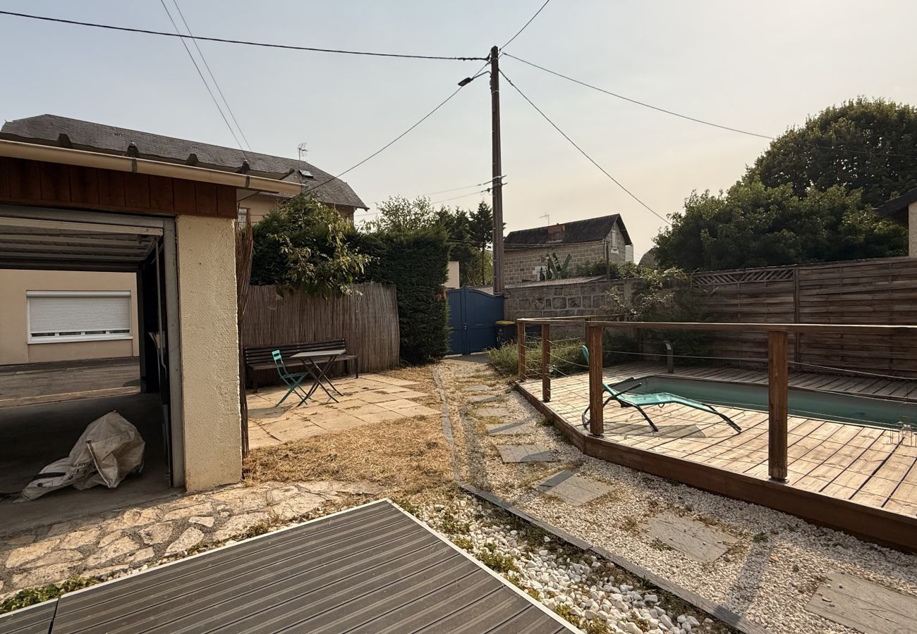 Villa à Brive-la-Gaillarde - L'Atypique Briviste - Villa Montyon Villa à Brive-la-Gaillarde - L'Atypique Briviste - Villa Montyon