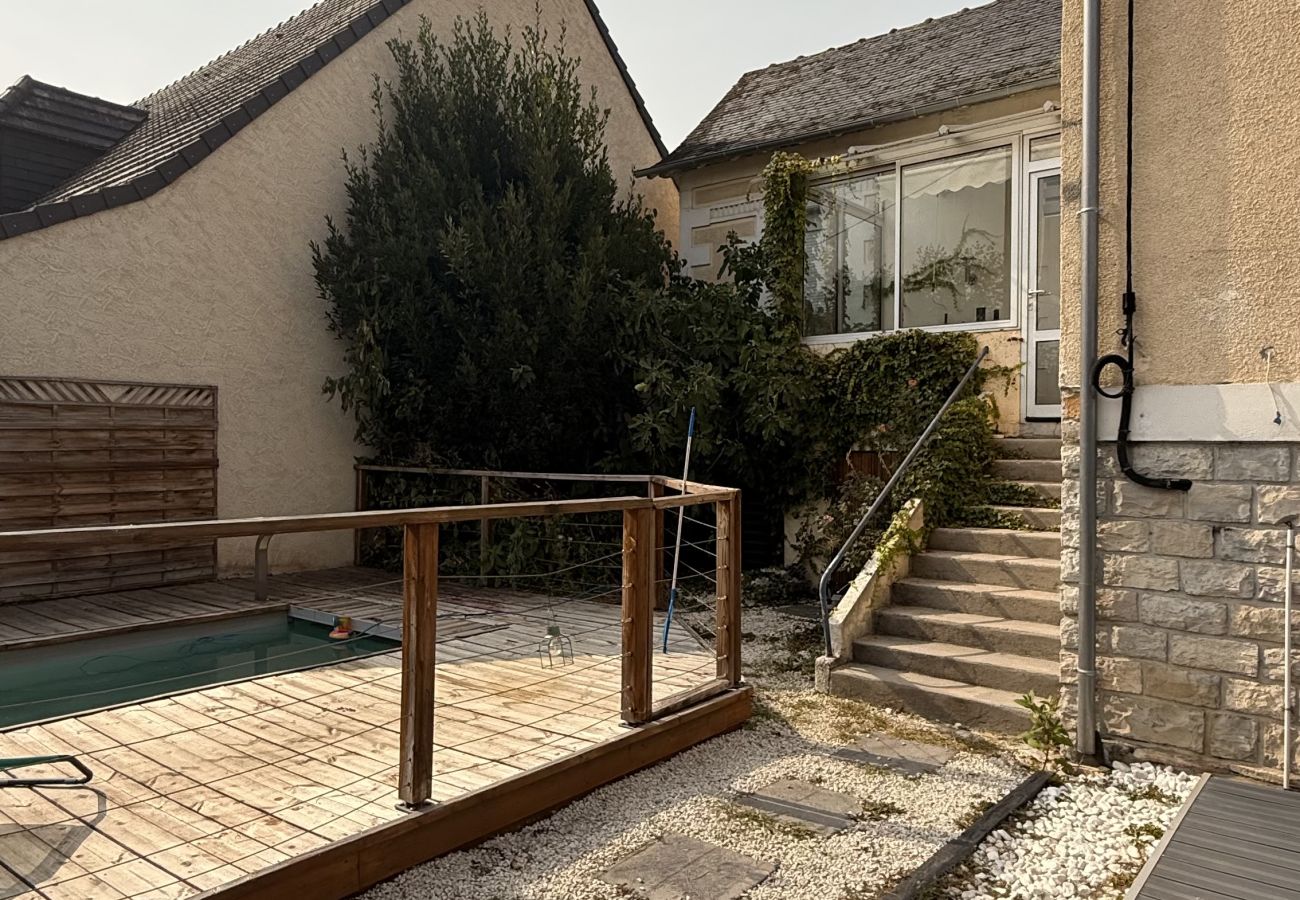 Villa à Brive-la-Gaillarde - L'Atypique Briviste - Villa Montyon Villa à Brive-la-Gaillarde - L'Atypique Briviste - Villa Montyon