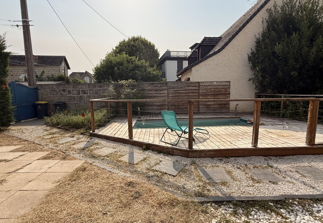 Villa à Brive-la-Gaillarde - L'Atypique Briviste - Villa Montyon Villa à Brive-la-Gaillarde - L'Atypique Briviste - Villa Montyon