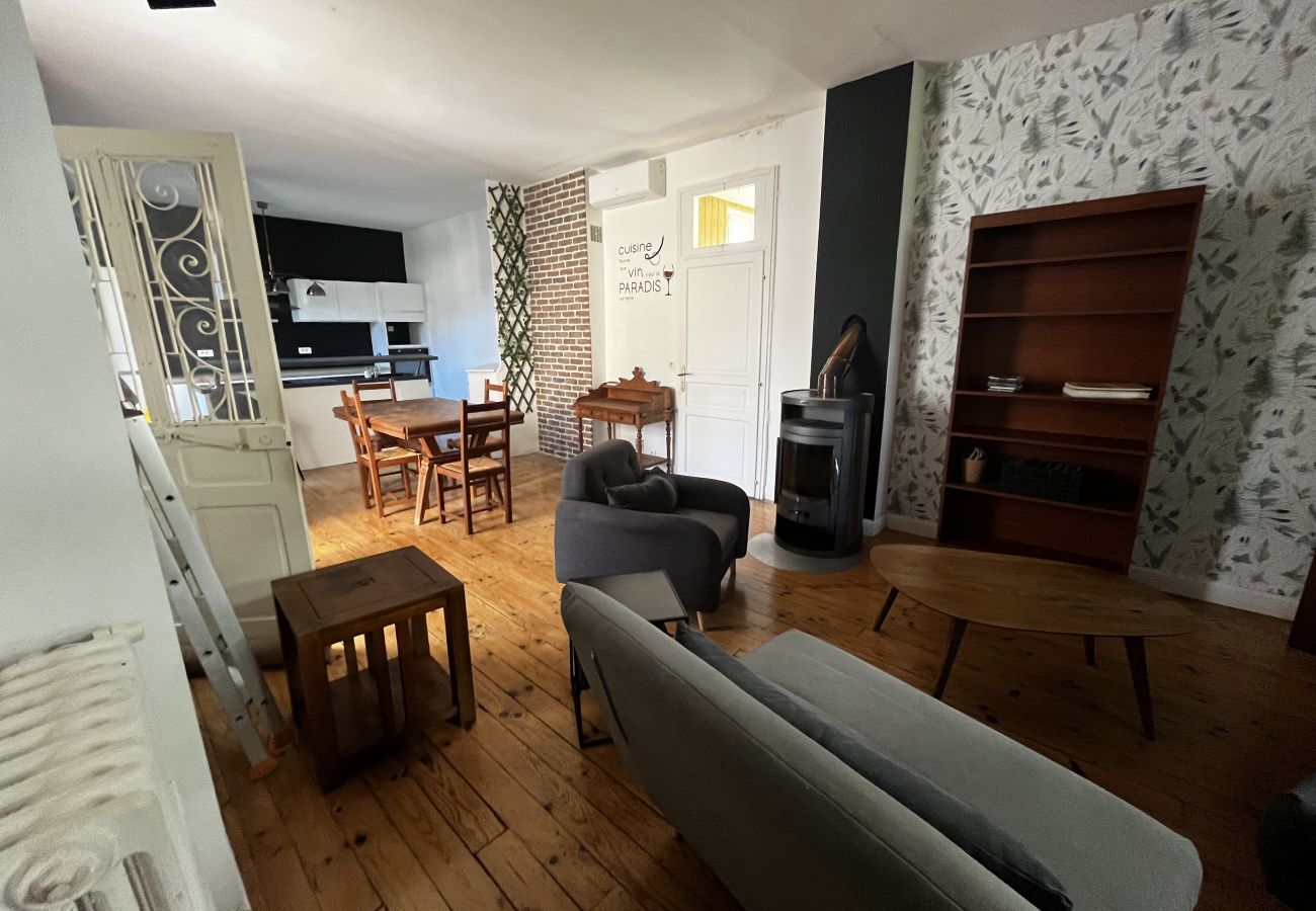 Villa à Brive-la-Gaillarde - L'Atypique Briviste - Villa Montyon Villa à Brive-la-Gaillarde - L'Atypique Briviste - Villa Montyon