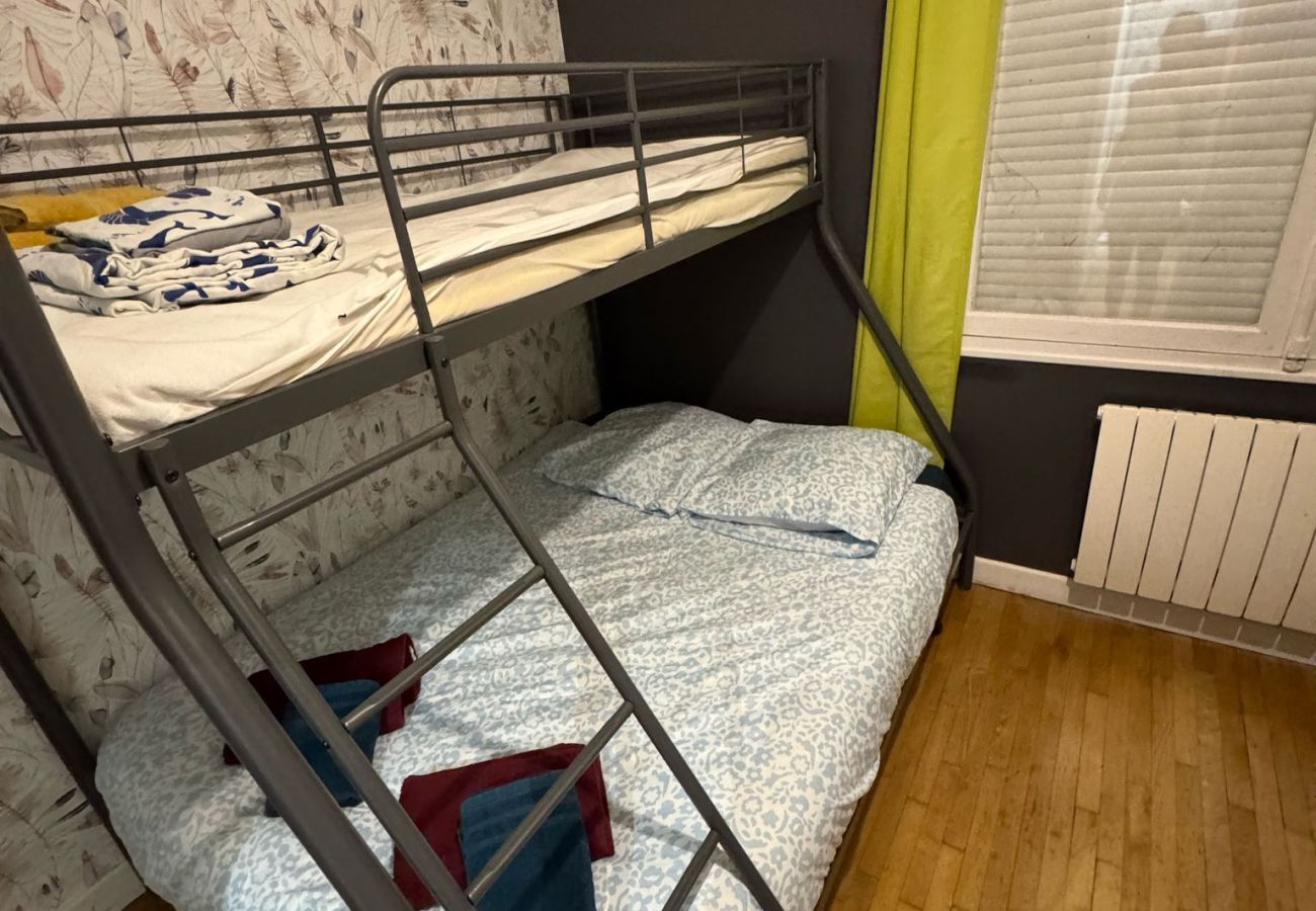 Villa à Brive-la-Gaillarde - L'Atypique Briviste - Villa Montyon Villa à Brive-la-Gaillarde - L'Atypique Briviste - Villa Montyon