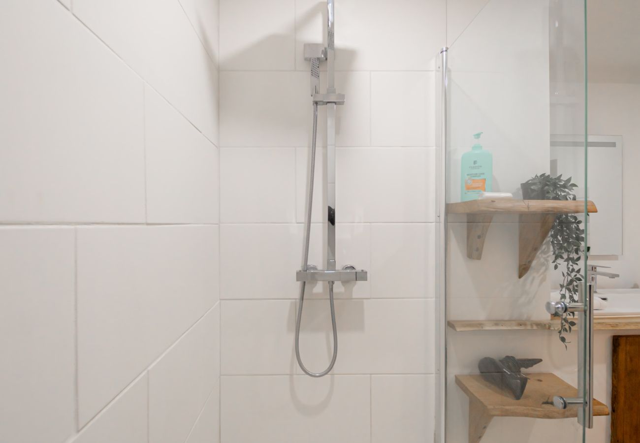 Studio à Brive-la-Gaillarde - Villa Chadourne - Love Room Libération