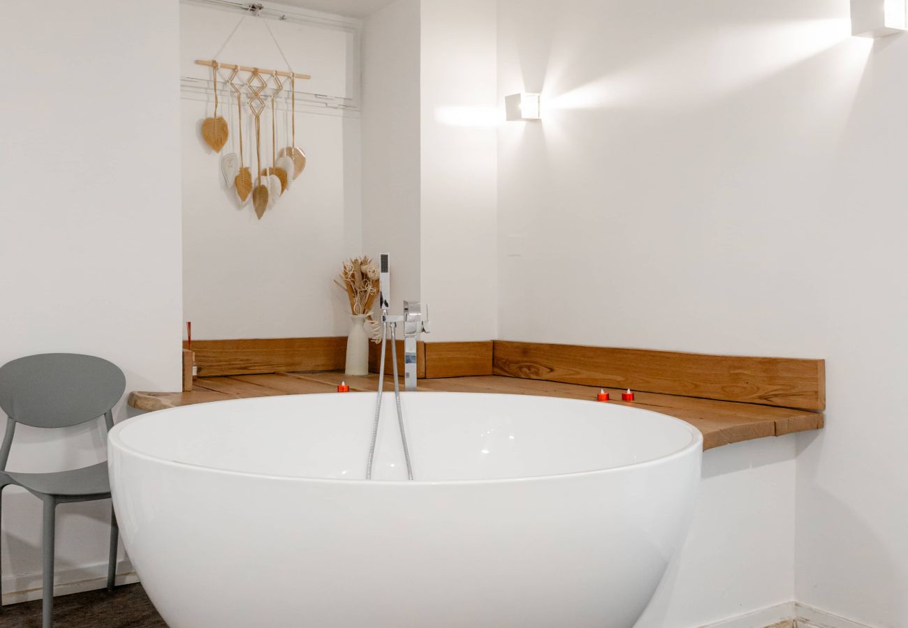 Studio à Brive-la-Gaillarde - Villa Chadourne - Love Room Libération