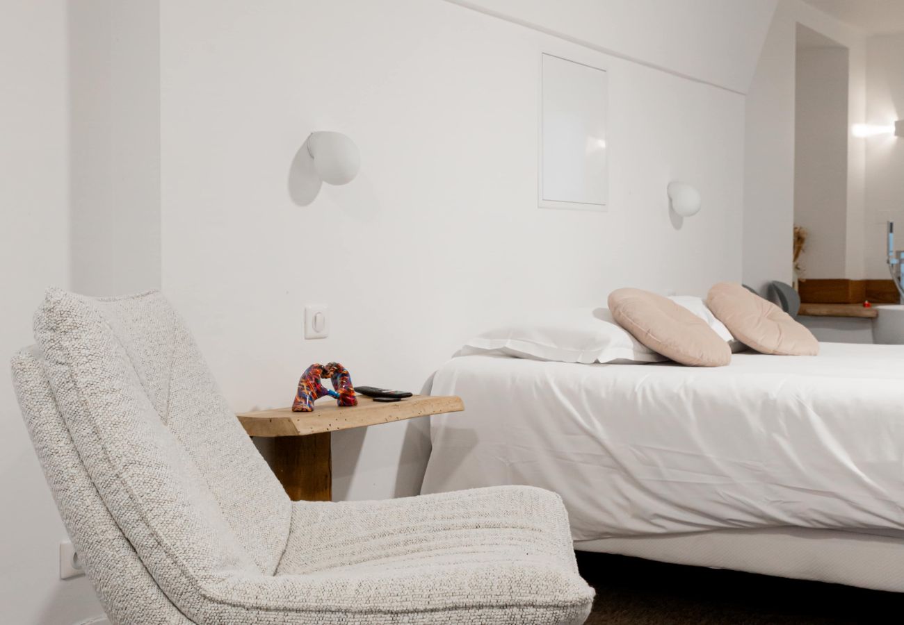 Studio à Brive-la-Gaillarde - Villa Chadourne - Love Room Libération