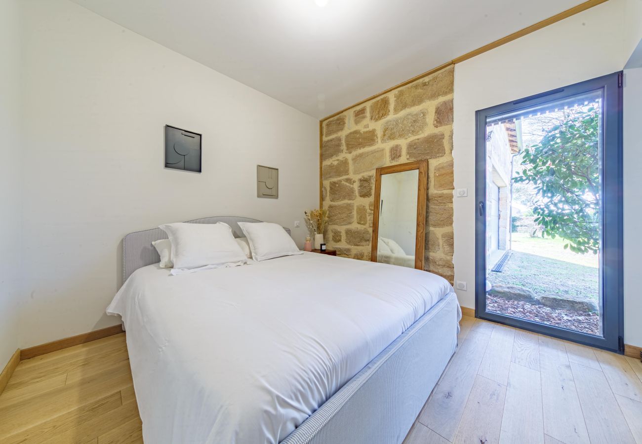 Villa à Ussac - Sur Ussac - Domaine de Charme avec Piscine - Villa