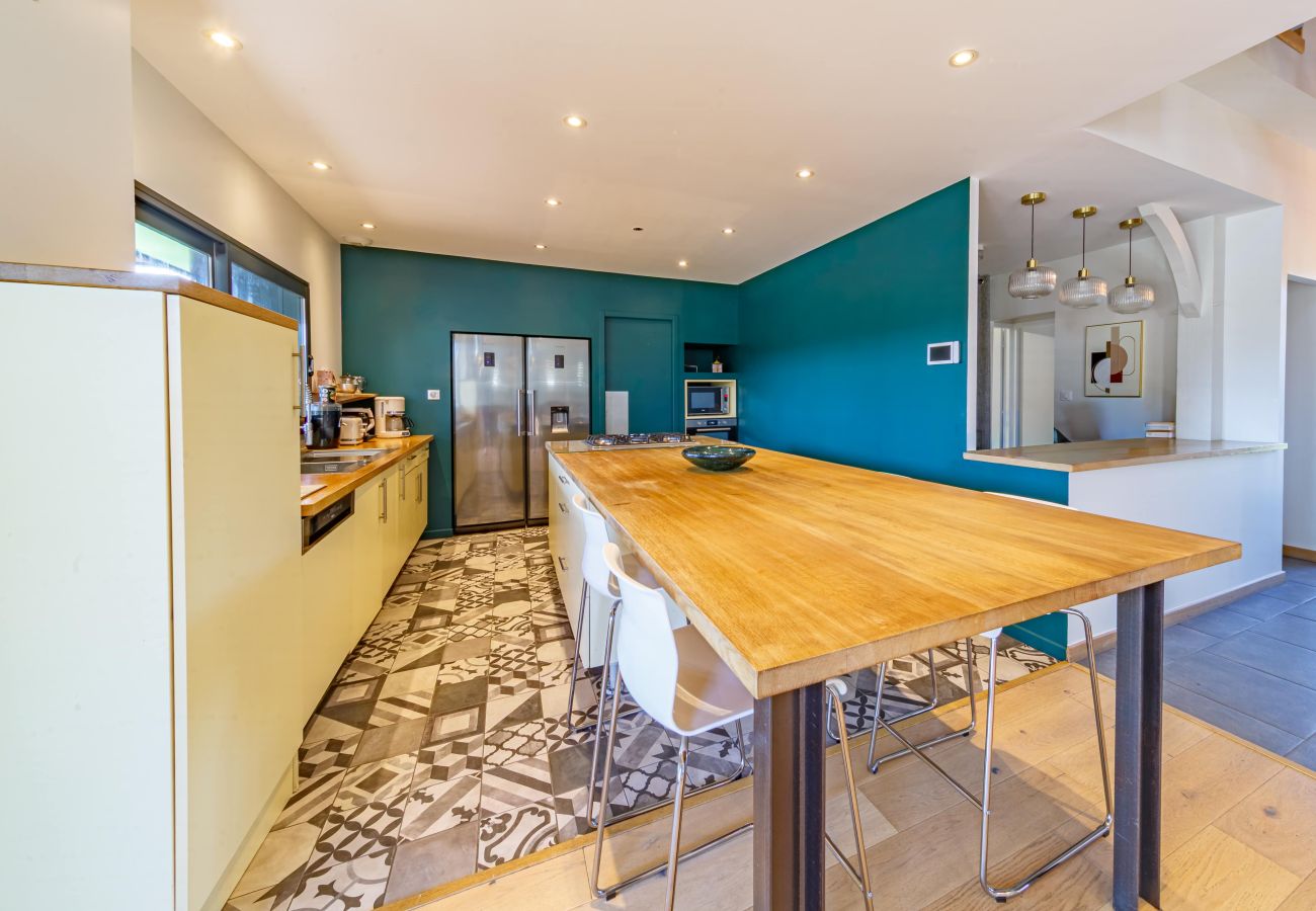 Villa à Ussac - Sur Ussac - Domaine de Charme avec Piscine - Villa