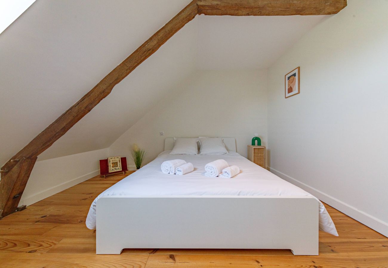 Villa à Ussac - Sur Ussac - Domaine de Charme avec Piscine - Villa