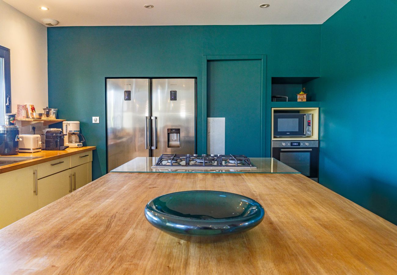 Villa à Ussac - Sur Ussac - Domaine de Charme avec Piscine - Villa