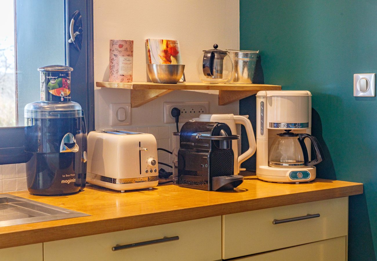 Villa à Ussac - Sur Ussac - Domaine de Charme avec Piscine - Villa