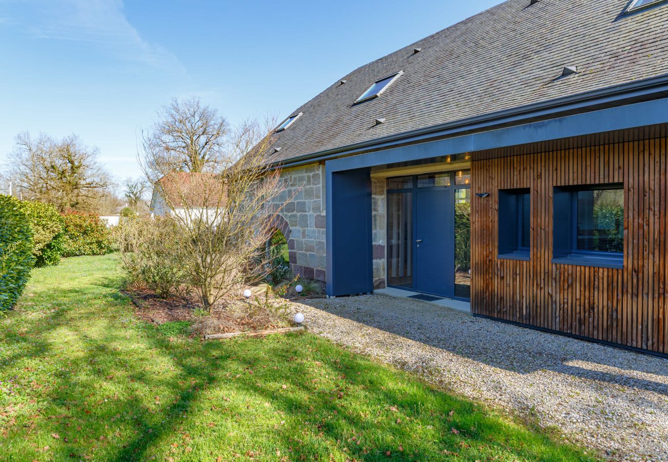 Villa à Ussac - Sur Ussac - Domaine de Charme avec Piscine - Villa