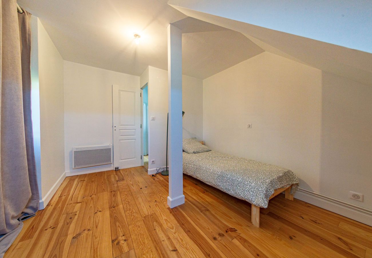 Villa à Ussac - Sur Ussac - Domaine de Charme avec Piscine - Villa