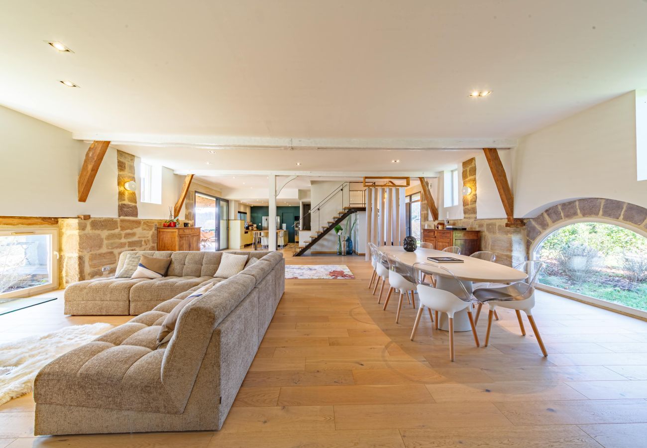 Villa à Ussac - Sur Ussac - Domaine de Charme avec Piscine - Villa