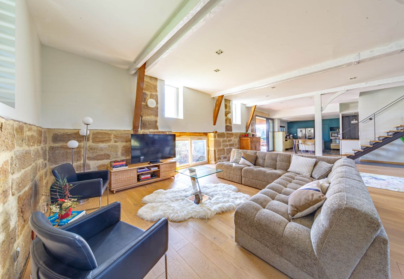 Villa à Ussac - Sur Ussac - Domaine de Charme avec Piscine - Villa