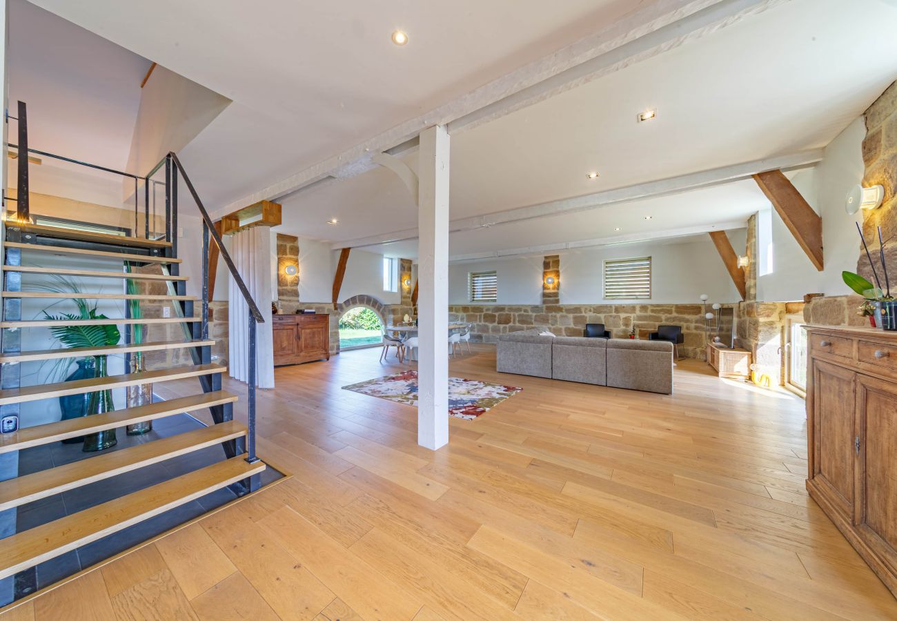 Villa à Ussac - Sur Ussac - Domaine de Charme avec Piscine - Villa