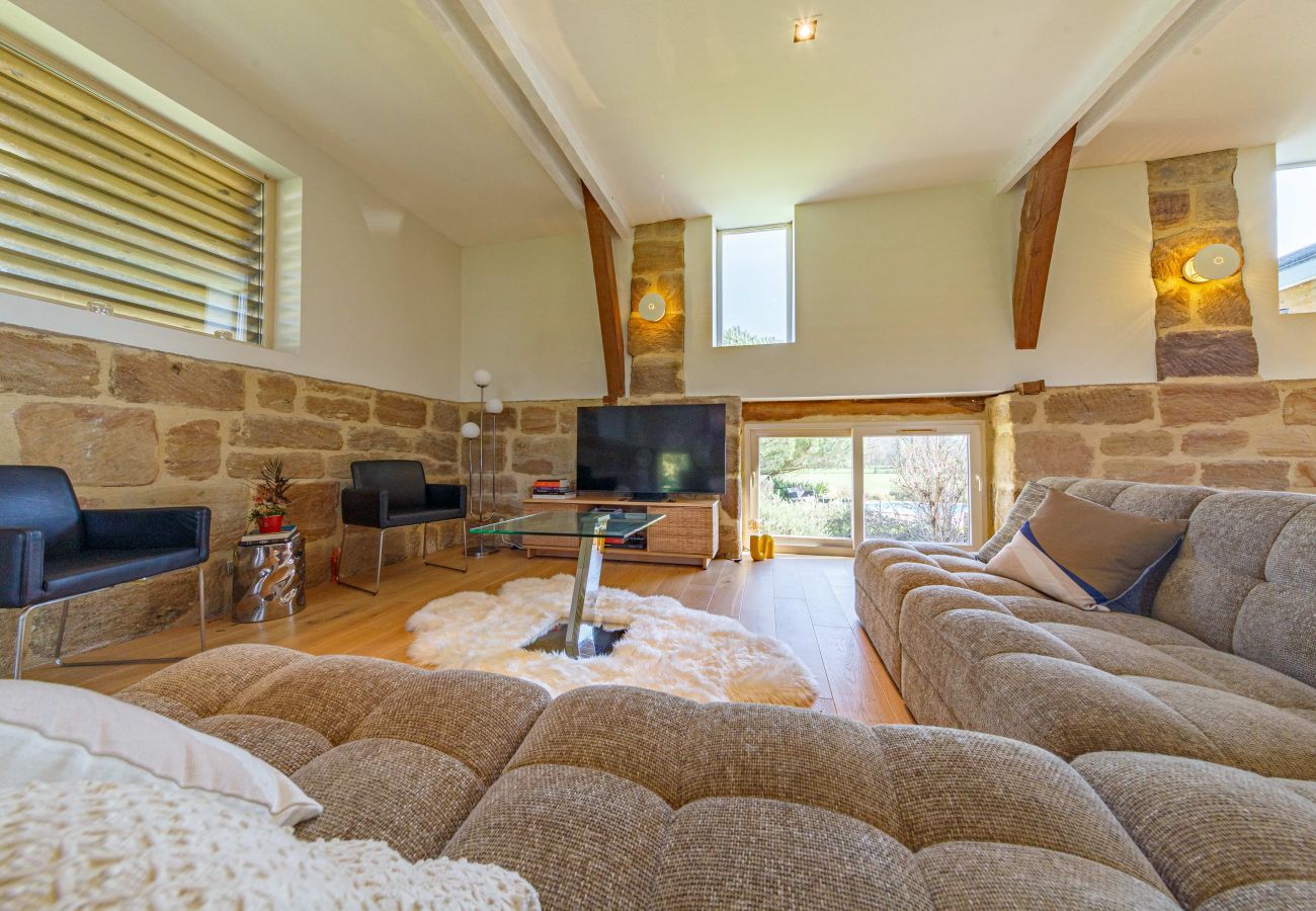 Villa à Ussac - Sur Ussac - Domaine de Charme avec Piscine - Villa