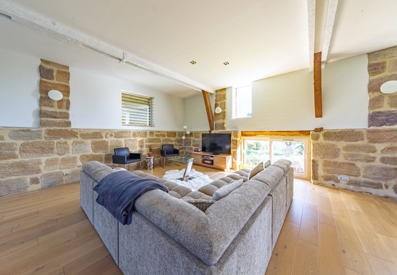 Villa à Ussac - Sur Ussac - Domaine de Charme avec Piscine - Villa