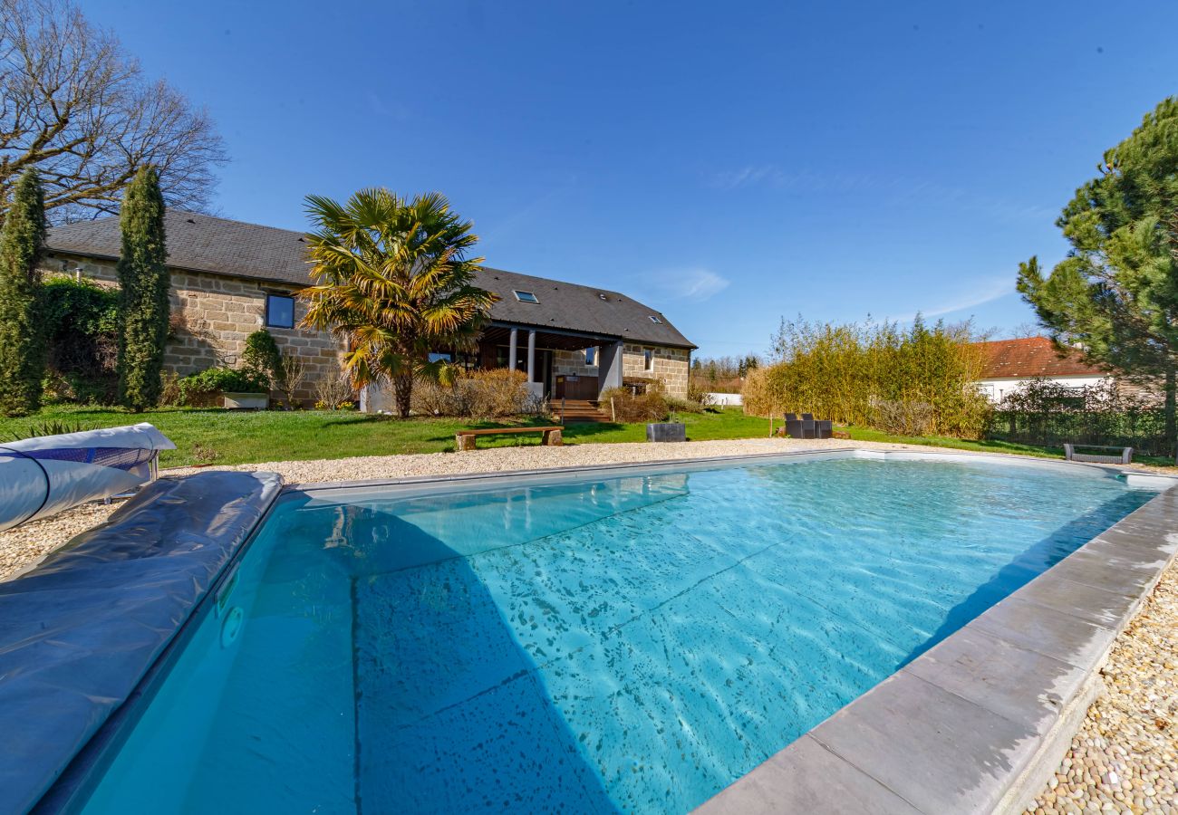 Villa à Ussac - Sur Ussac - Domaine de Charme avec Piscine - Villa