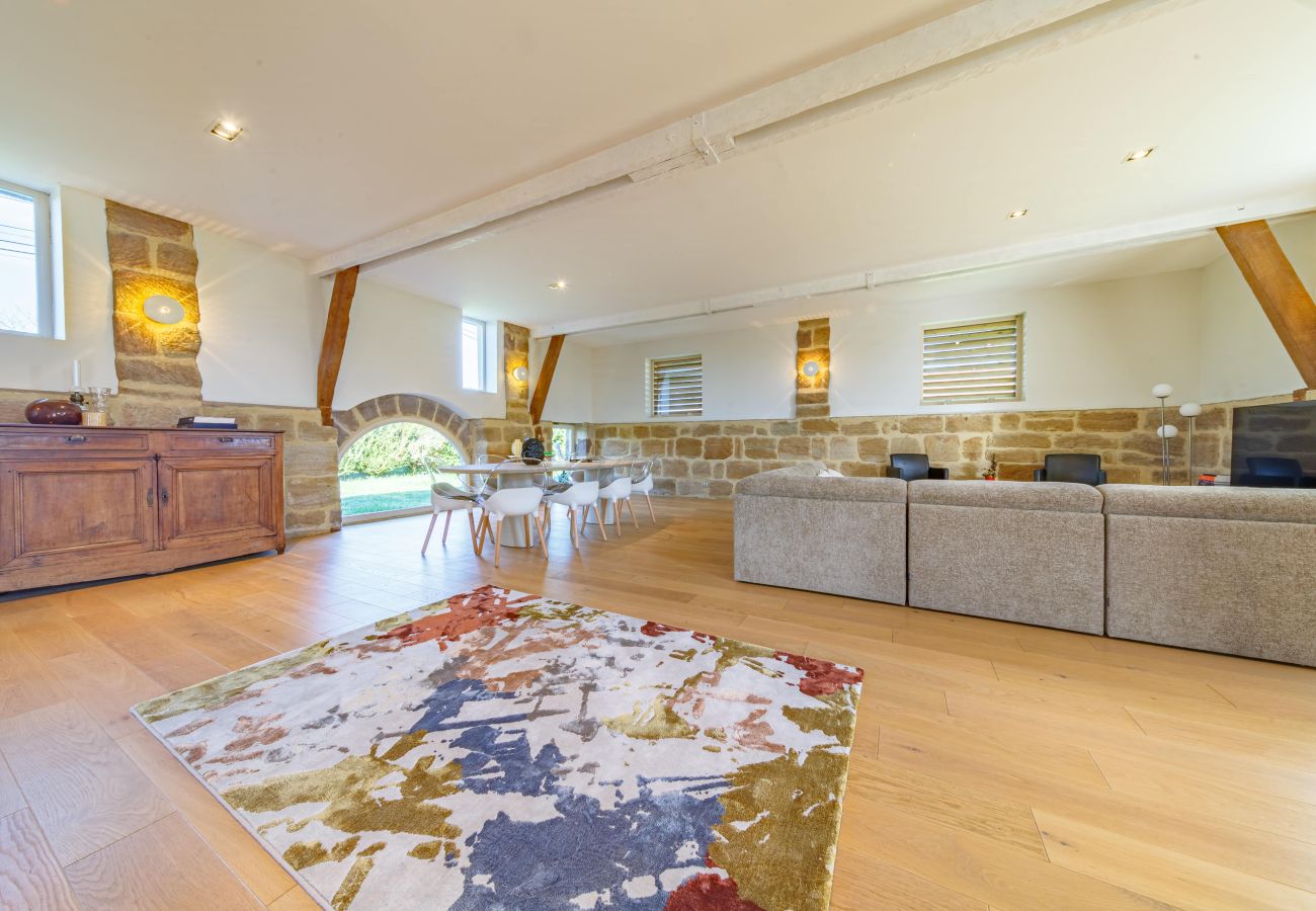 Villa à Ussac - Sur Ussac - Domaine de Charme avec Piscine - Villa