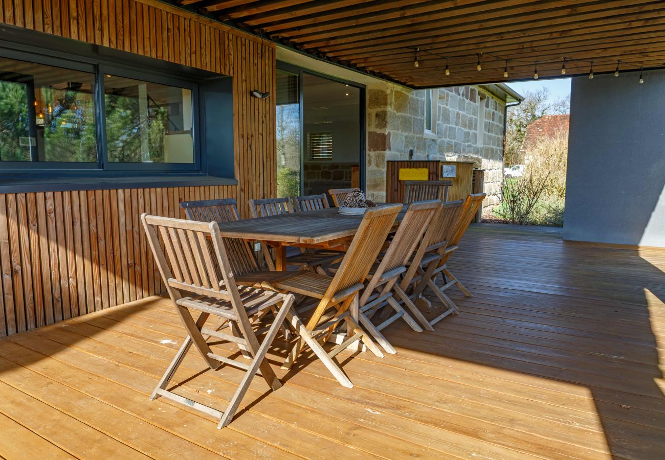 Villa à Ussac - Sur Ussac - Domaine de Charme avec Piscine - Villa