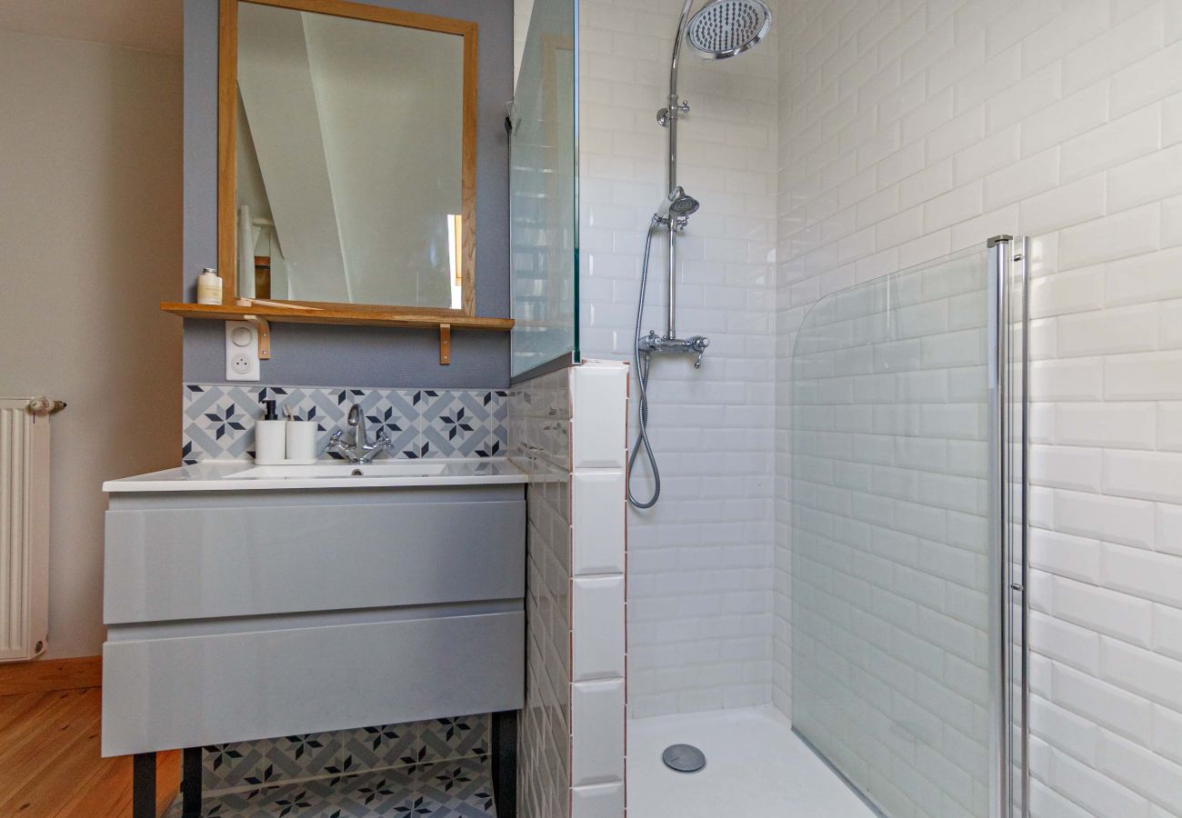 Villa à Ussac - Sur Ussac - Domaine de Charme avec Piscine - Villa