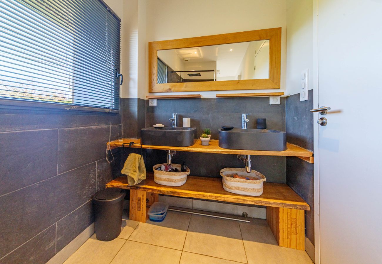 Villa à Ussac - Sur Ussac - Domaine de Charme avec Piscine - Villa