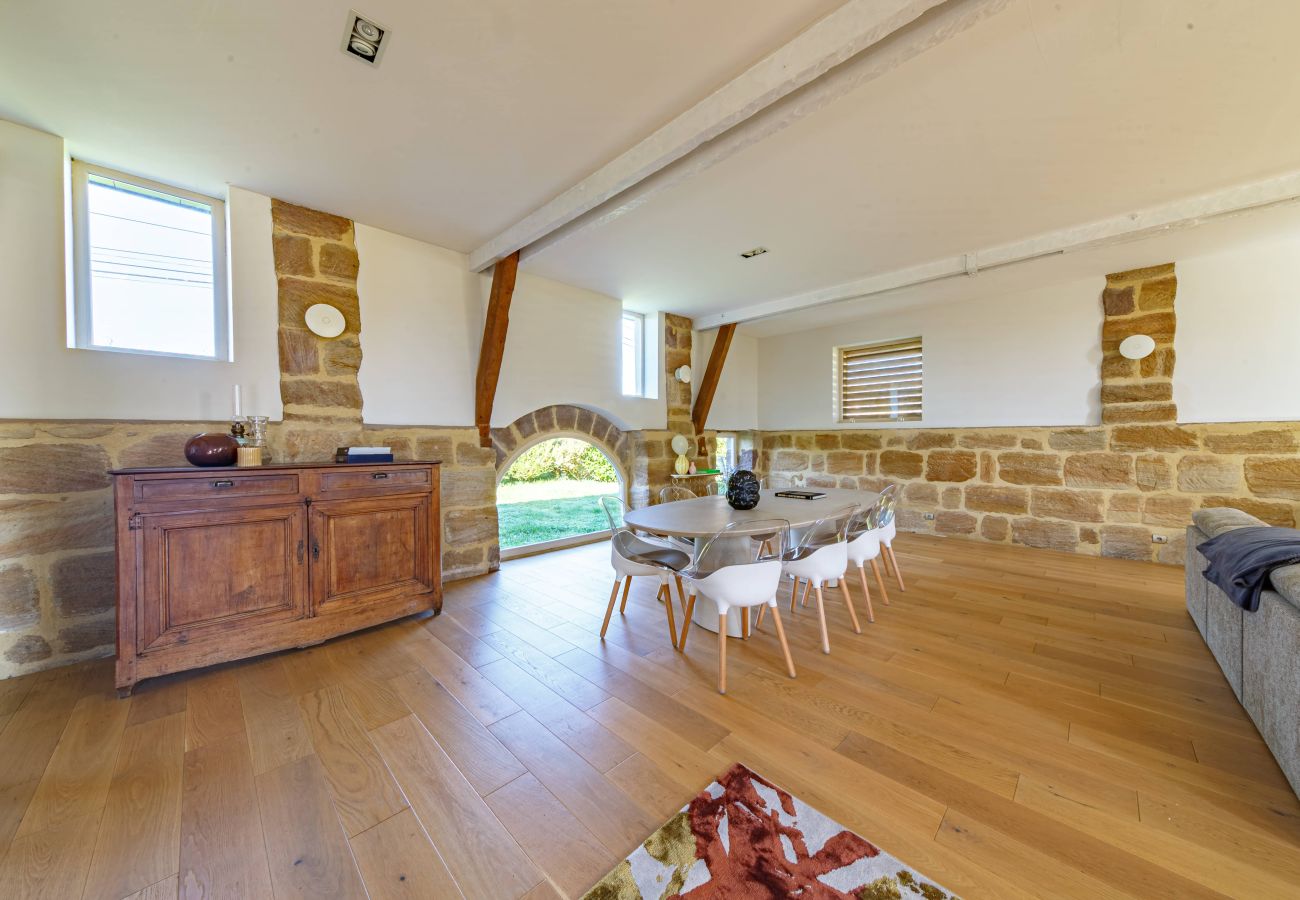 Villa à Ussac - Sur Ussac - Domaine de Charme avec Piscine - Villa