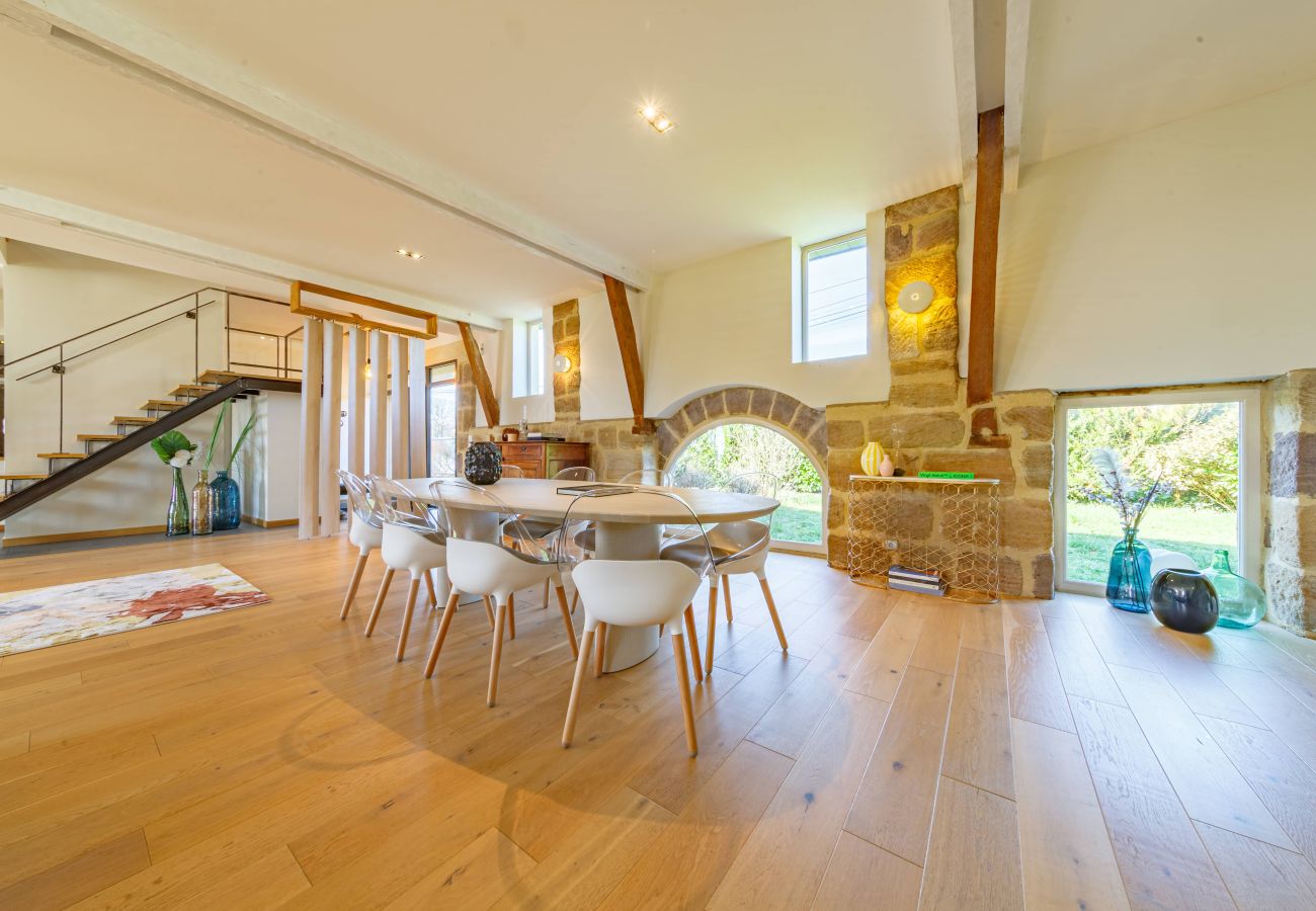 Villa à Ussac - Sur Ussac - Domaine de Charme avec Piscine - Villa