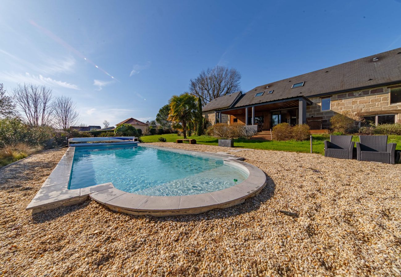 Villa à Ussac - Sur Ussac - Domaine de Charme avec Piscine - Villa