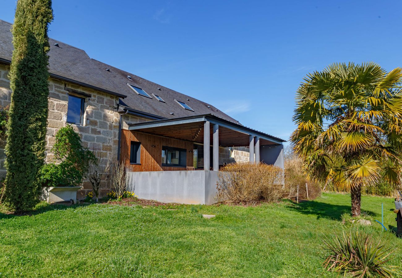 Villa à Ussac - Sur Ussac - Domaine de Charme avec Piscine - Villa